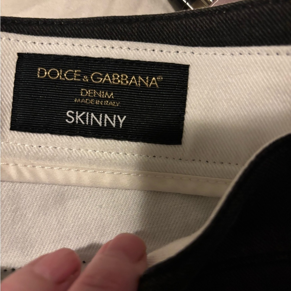 Stylish Black and White Patterned Women Jeans - Picture 3 of 10
